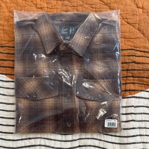 Danner Flannel. Size medium. New with tags.